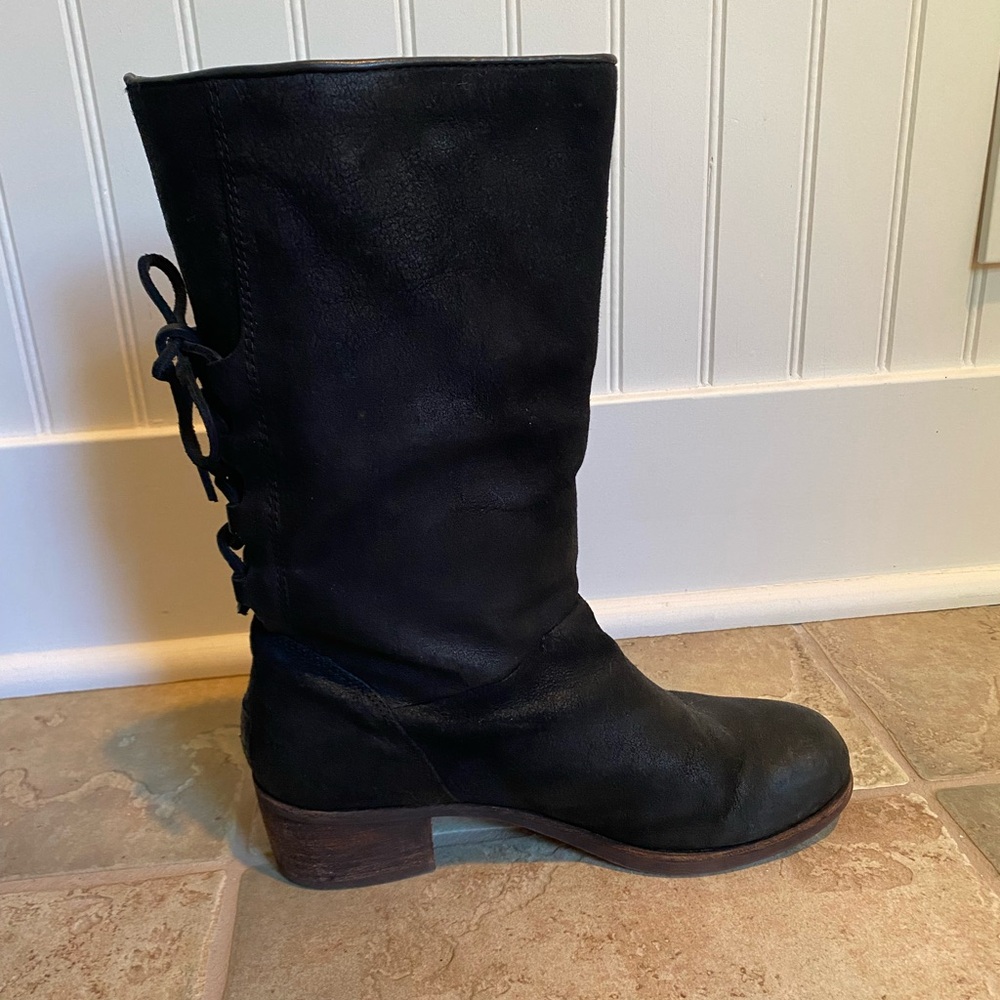 Ugg Cary Lace Up  Black Leather Boots 7.5